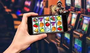 21n slot ပလက်ဖောင်း account ဖွင့်ပြီး ကစားနေသောပုံ